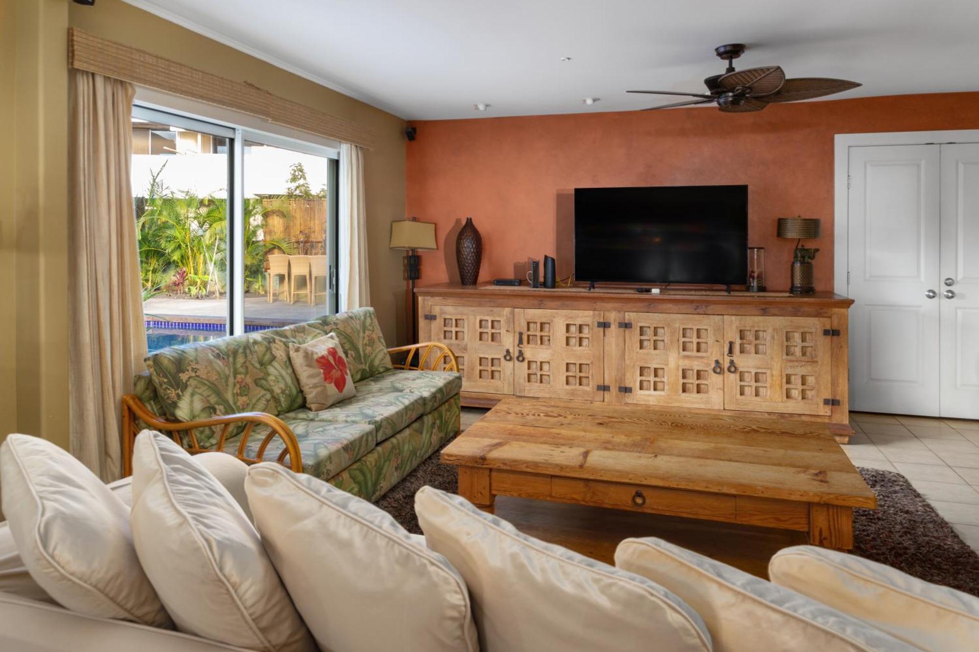 Plumeria Suite, 2-Bedrooms, Sleeps 6, Pool & Bbq, Pre-Renovation Summer Sale Kihei Esterno foto